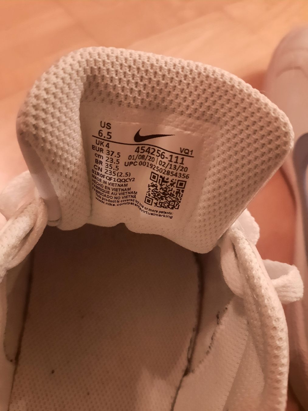 Nike Scarpe da donna: Nike Schuhe weiss 37.5 – Nuovo (secondo la descrizione) da Rüti ZH venduto da 11120 3