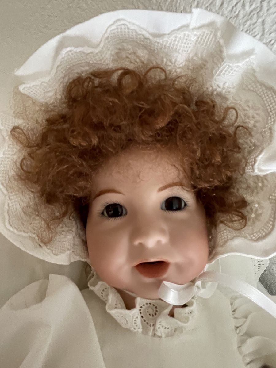 Puppen: Wunderschöne Porzellanpuppe mit Spitzenkleidchen – Neu (gemäss Beschreibung) aus Schaffhausen von stregina 2