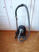 Staubsauger Miele Complete C2 Black  powerline 1600w