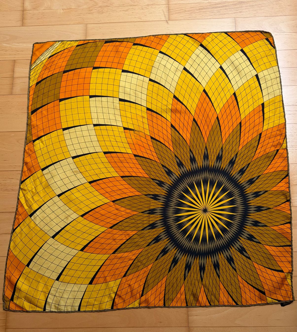 Foulards, Tücher & Schals: Seide Foulard – Gebraucht aus Unterägeri von Jutka_04 4