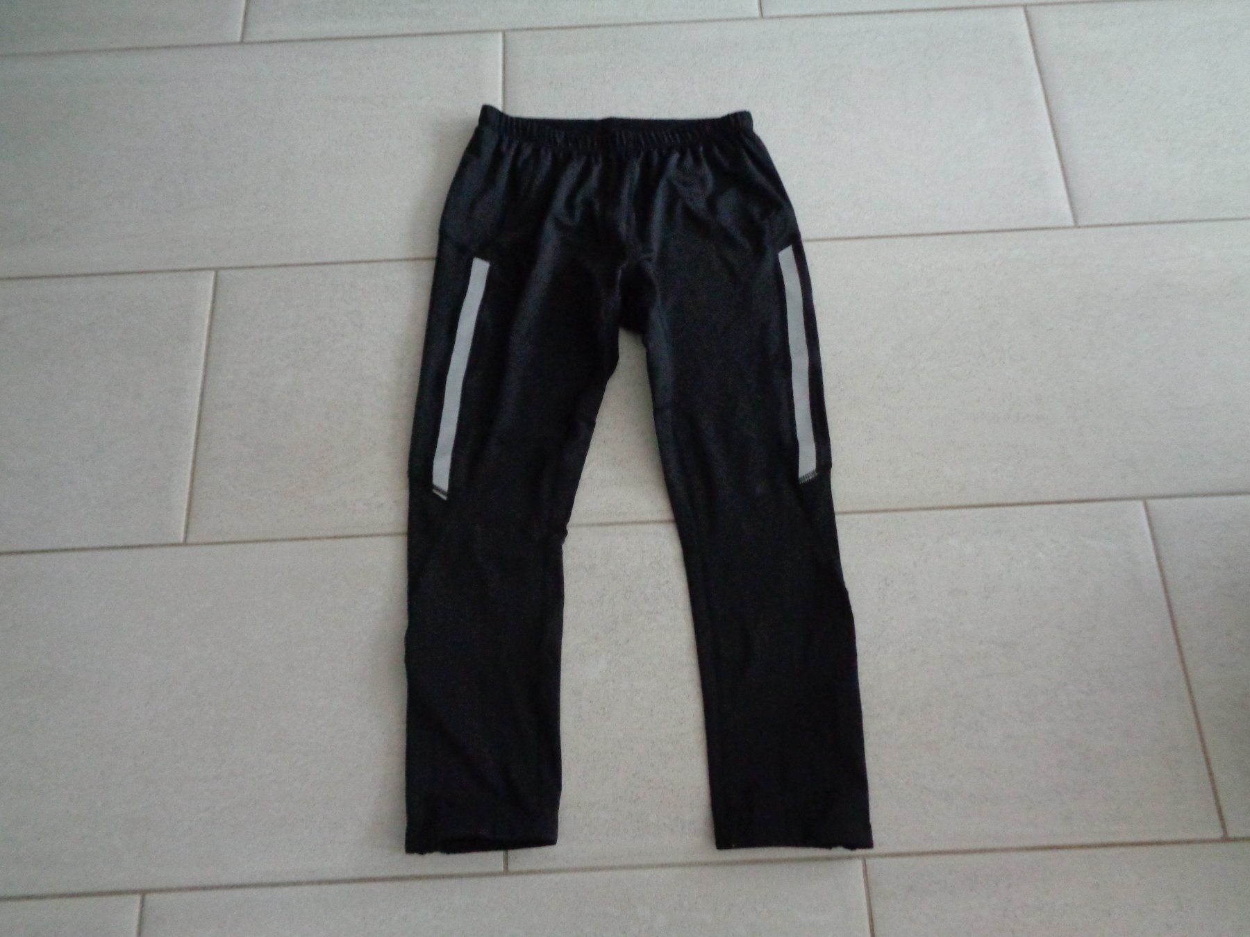 Hosen: INTIMUSE SPORT HOSE GR.S NEUWERTIG – Gebraucht aus Rotkreuz von Samballi