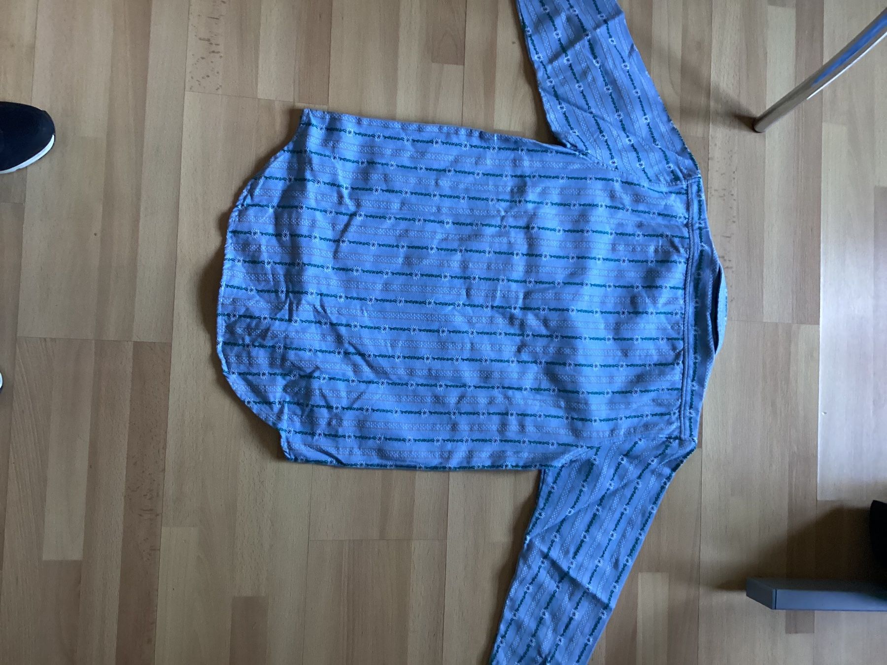Camicette: Edelweiss Bluse – Usato da Unterkulm venduto da Lunchen11 2