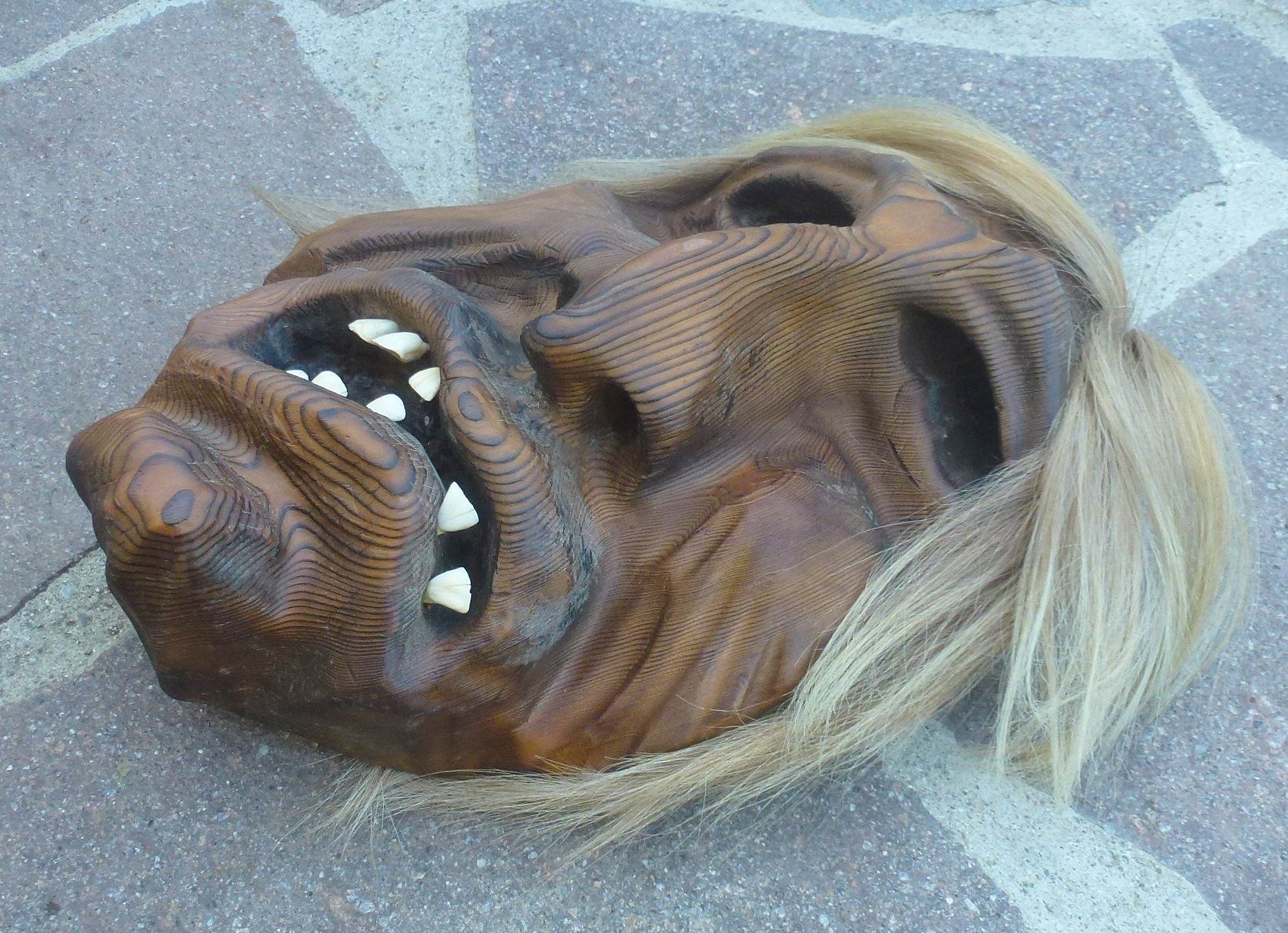Masken: ++ Wunderschöne grosse geschnitzte Lötschenthaler Maske – Gebraucht aus Walkringen von Casablanca777 1