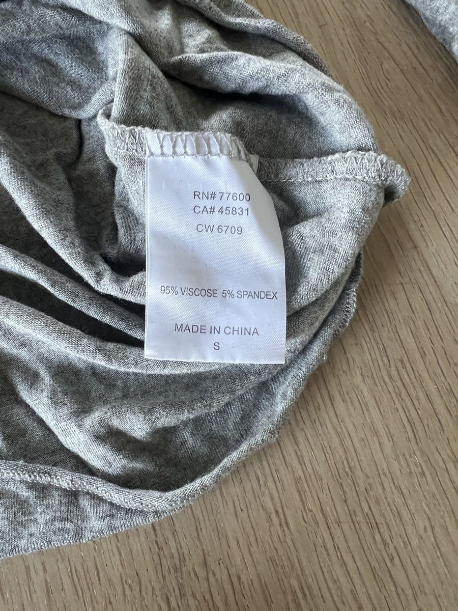 T-shirt: Yoga Shirt – Usato da Erlenbach ZH venduto da Karinsylvester 3