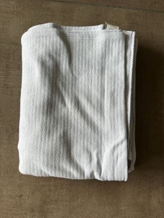 lululemon vinyasa scarf - light blue
