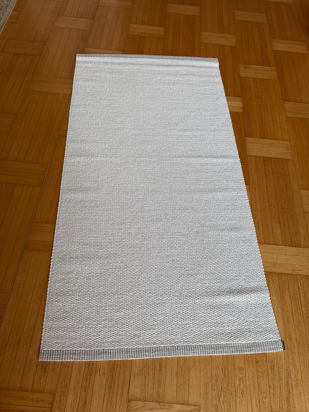 Tappeti: Teppich Mono von Pappelina – Usato da Hombrechtikon venduto da Corkel65