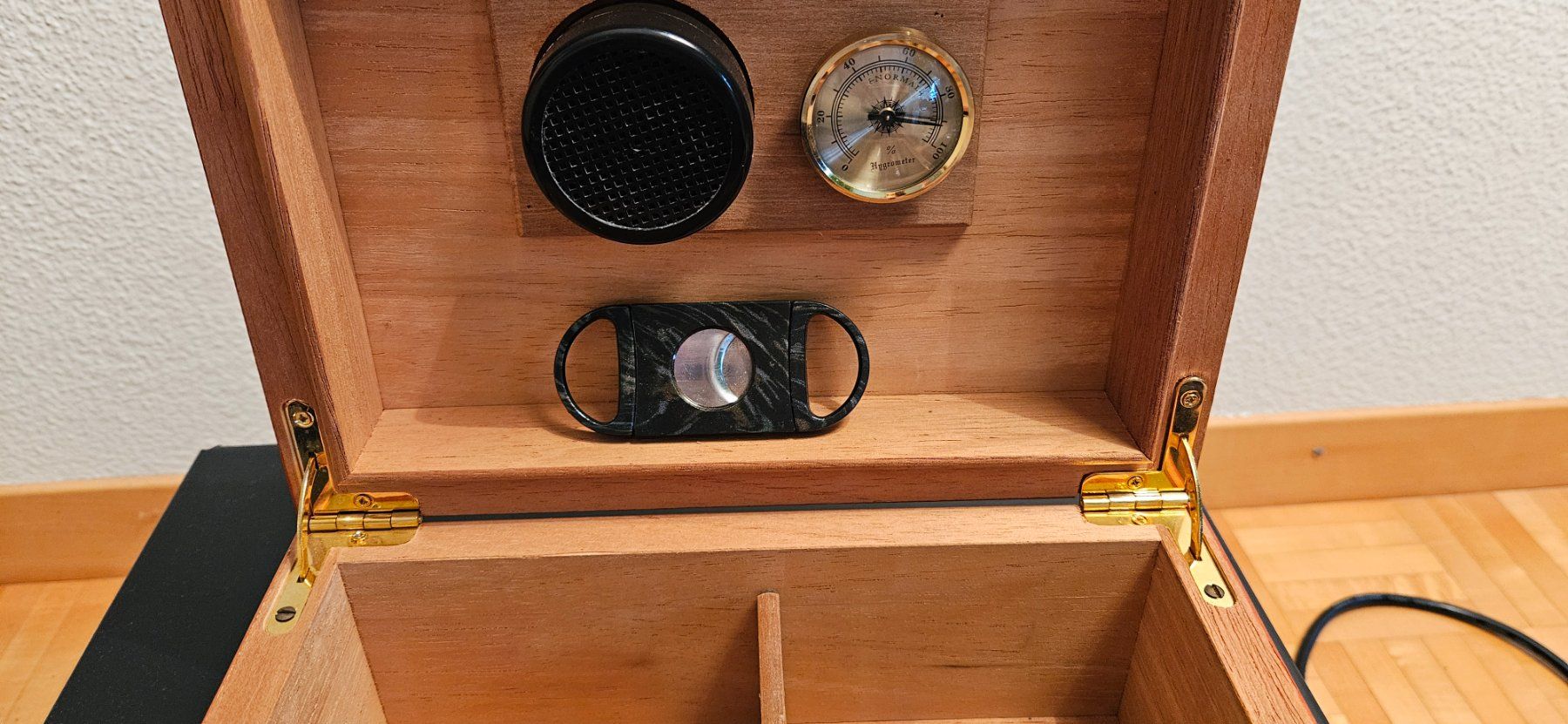 Humidor per sigari: Humidor aus Holz – Usato da Hagendorn venduto da Kokomo 3