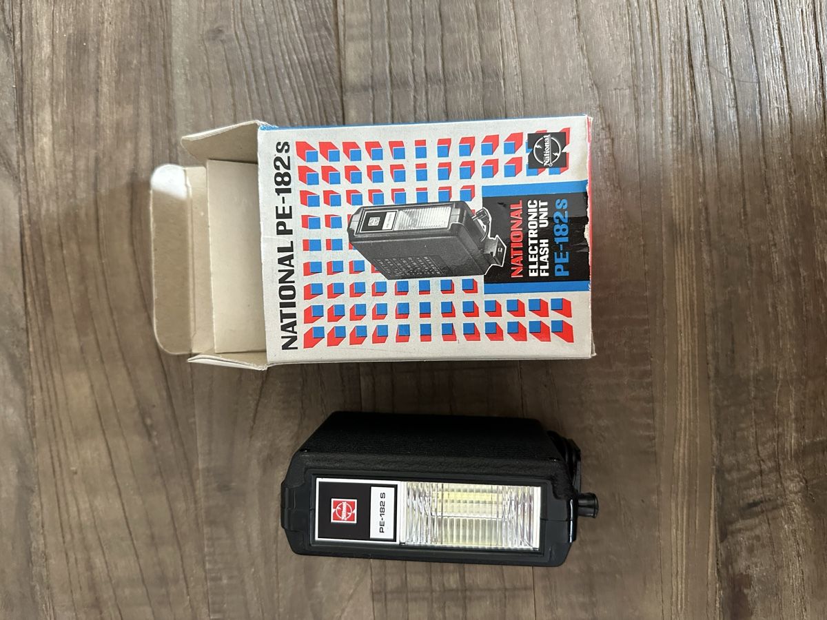 Edixa Kamera: Edixa Reflex Kamera – Gebraucht aus Rüti ZH von Zsclion 8
