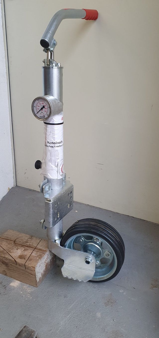 Rimorchi: Stützrad Hydraulisch mit Waage – Nuovo (secondo la descrizione) da Gunzgen venduto da HofmannAnhaenger