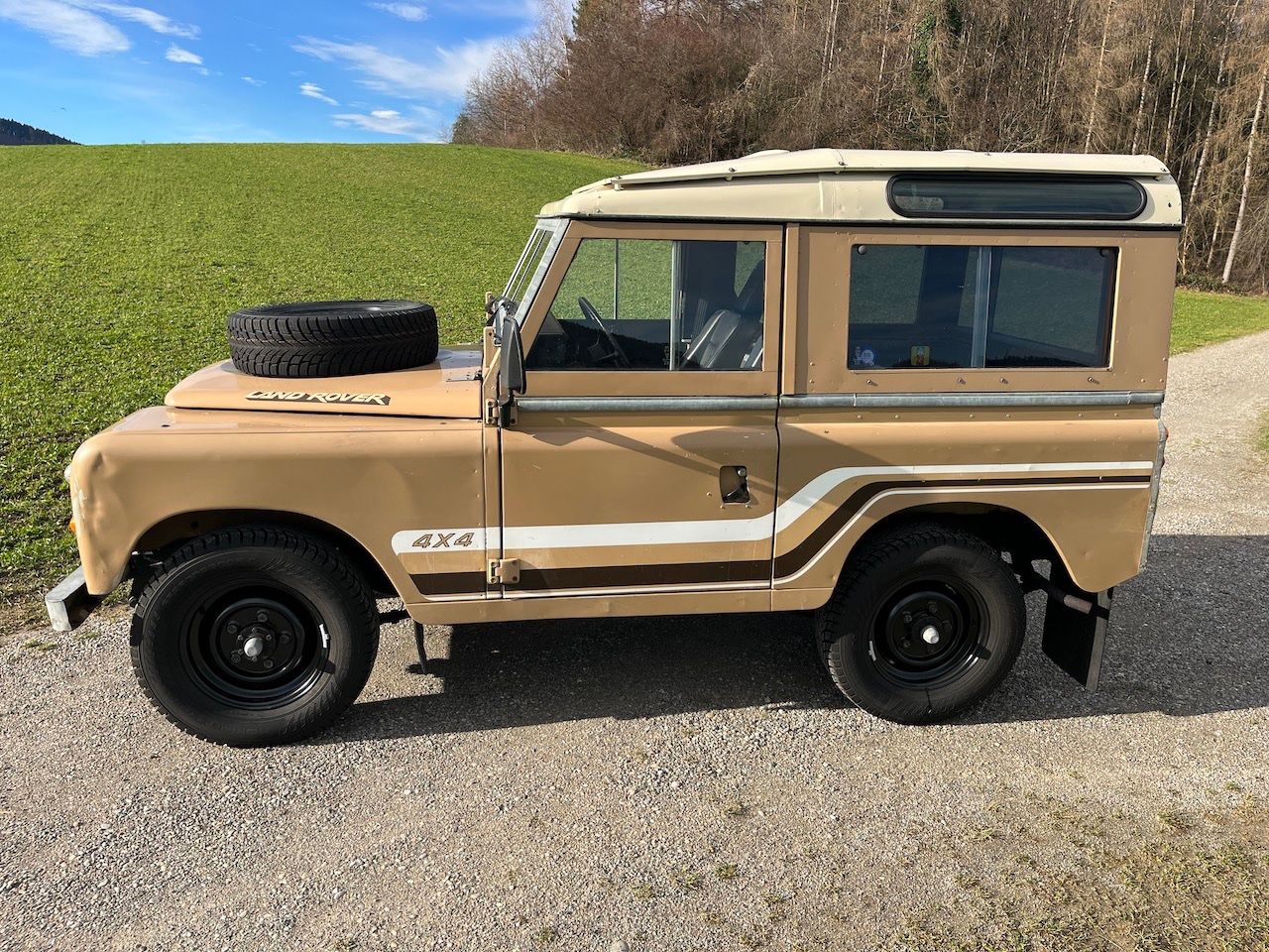 Land Rover Automobili: Land Rover 88 Serie 3 Station Wagon – Usato da Sirnach venduto da MaechlerAutomobile 2