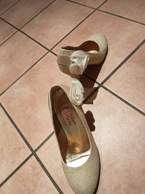 Chaussures femmes: Hochzeit Schuhe 36 – D'occasion à Schlattingen par armeFrau 4