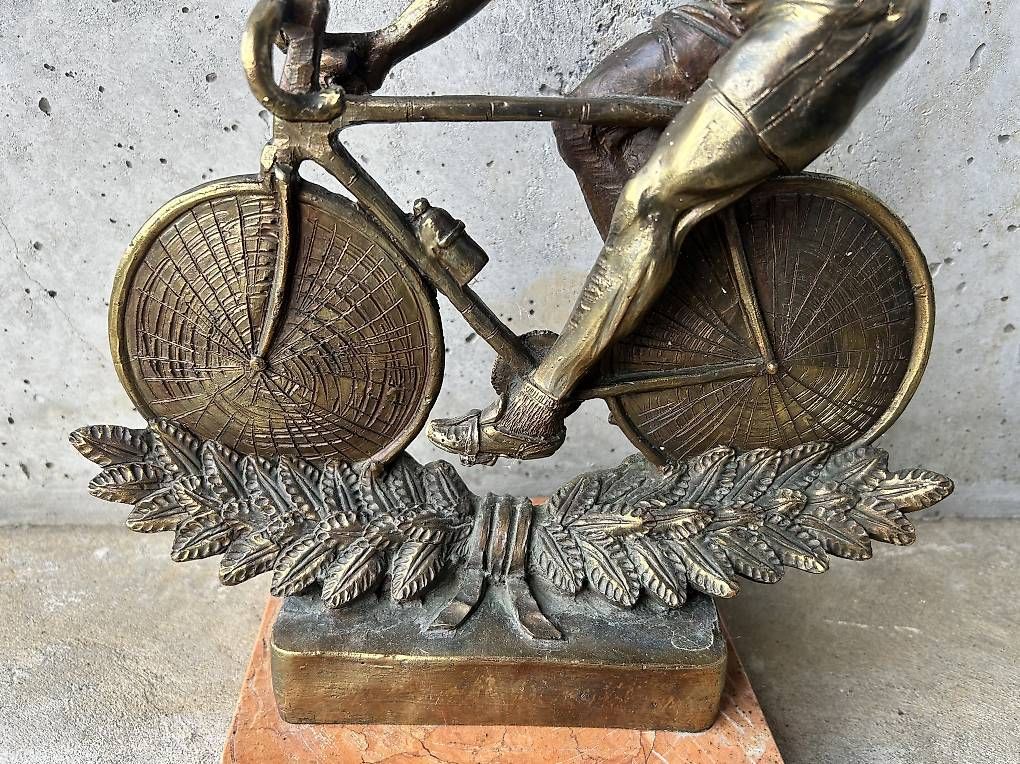 Statuette: Velofahrer in Siegespose – Usato da Stetten SH venduto da nikola97 2