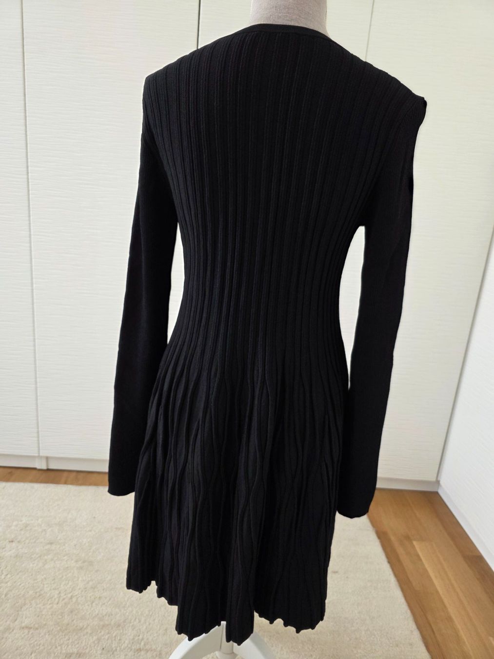 Sisley Vestiti: Robe noir en maille Sisley, T. L – Usato da Marly venduto da Barbarajane 2