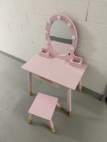Kinderschminktisch mit Hocker