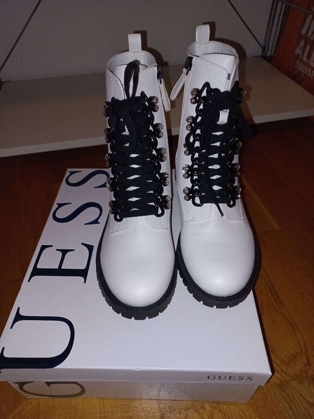 Guess Scarpe da donna: Guess Stiefel weiss – Nuovo e nell'imballaggio originale da Jona venduto da Mia94