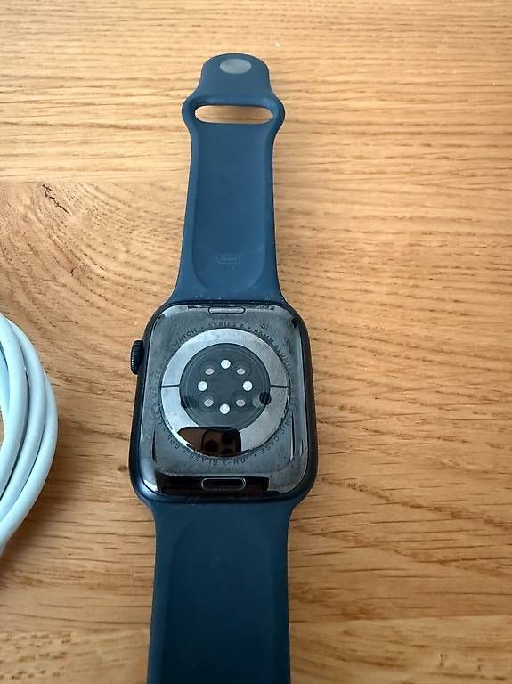 Smartwatch: Apple Watch Series 8 GPS & Cellular  – D'occasion à Reinach BL par Psilveli 2