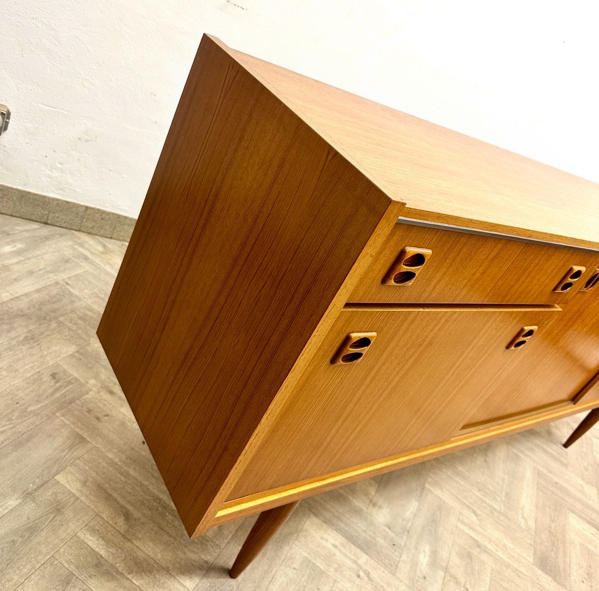 Cassettiere: Mid Century swedish teak Sideboard – Usato da basel venduto da vintory.ch 4