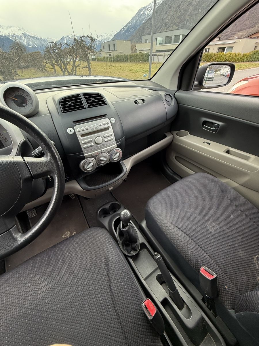 Daihatsu Automobili: Daihatsu Sirion – Usato da Sion venduto da inf_hh5q 3