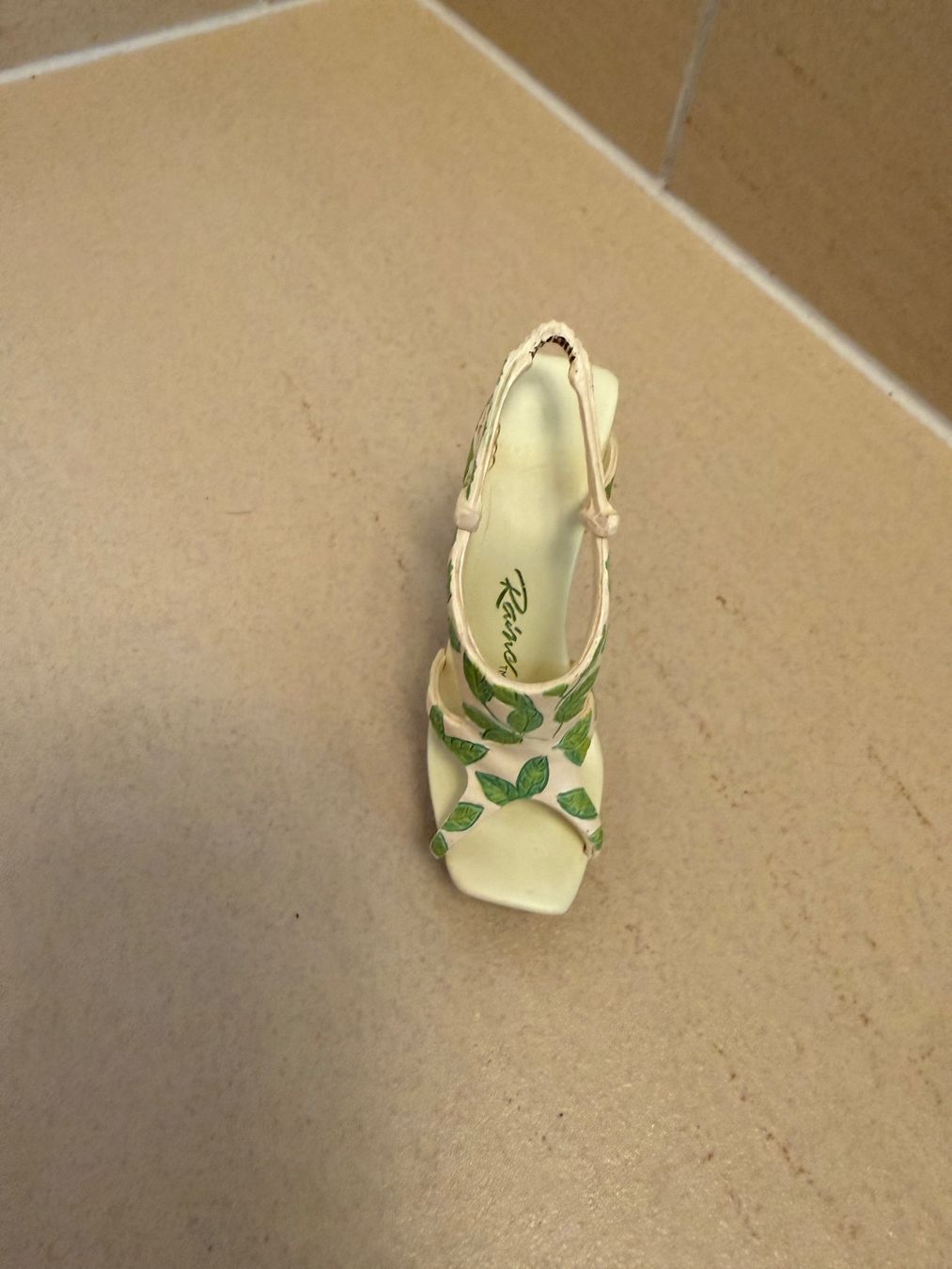 Tutte le decorazioni: Deko Schuh Figur Raines Blattmuster – Usato da Reinach BL venduto da 15Miiine16 1