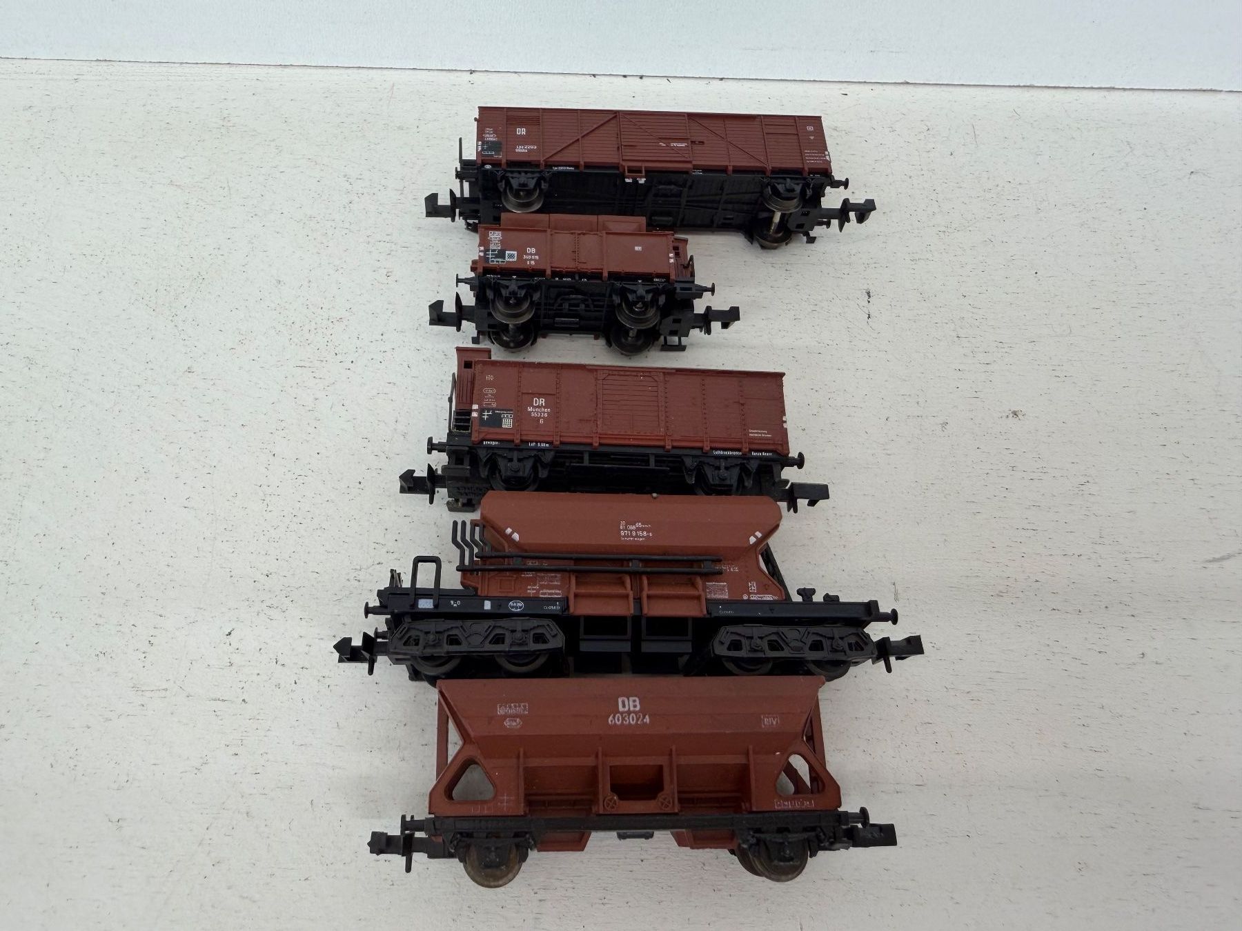 Trix Modelleisenbahnen: Trix  13623, 13667 Güterwagen – Gebraucht aus Büsserach von ModellbahnDepot 1