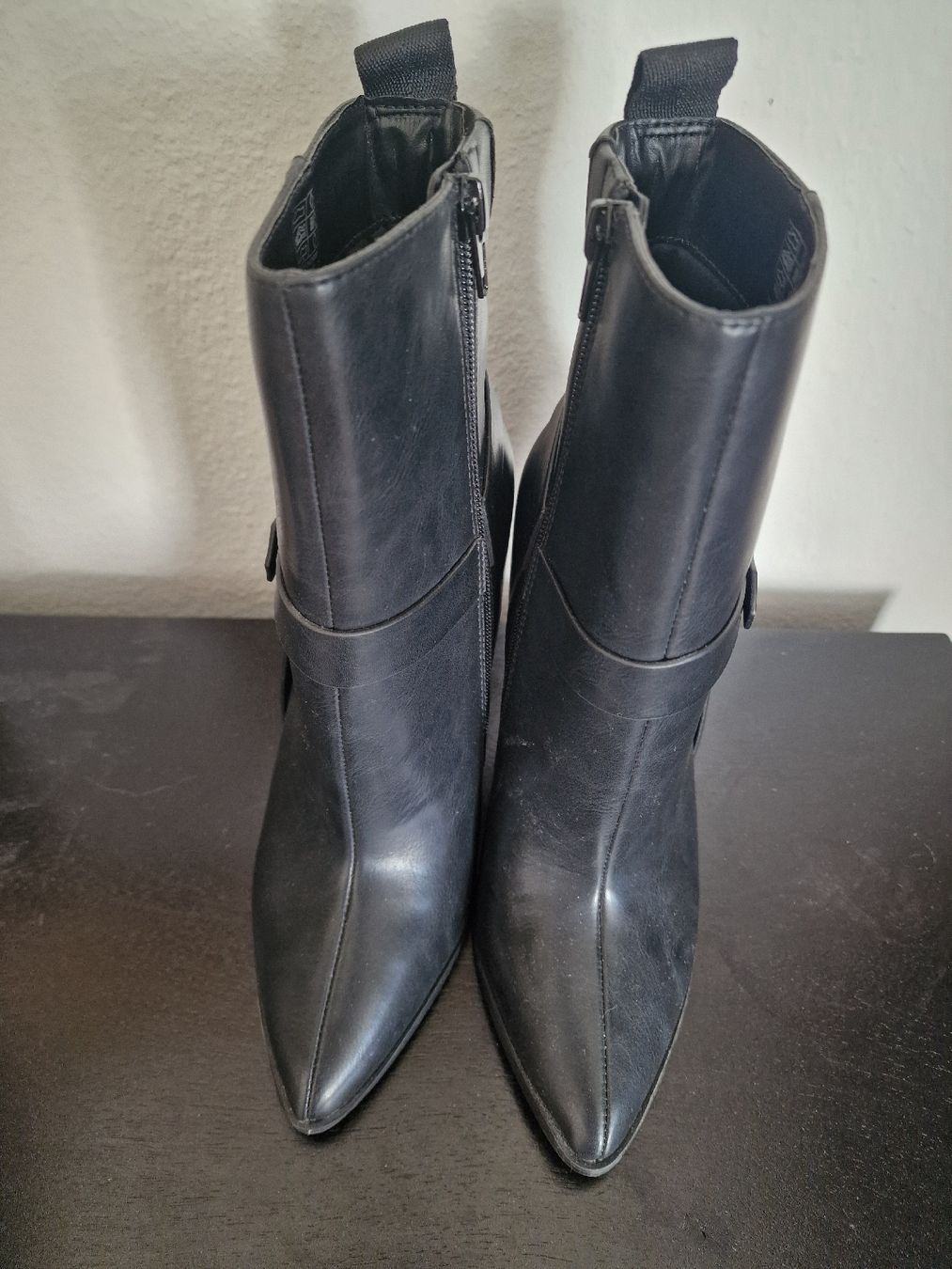 Scarpe da donna: Even&Odd Schwarze Stiletto-Stiefel, EU 38 – Nuovo (secondo la descrizione) da Zürich venduto da kri_8vhz 1