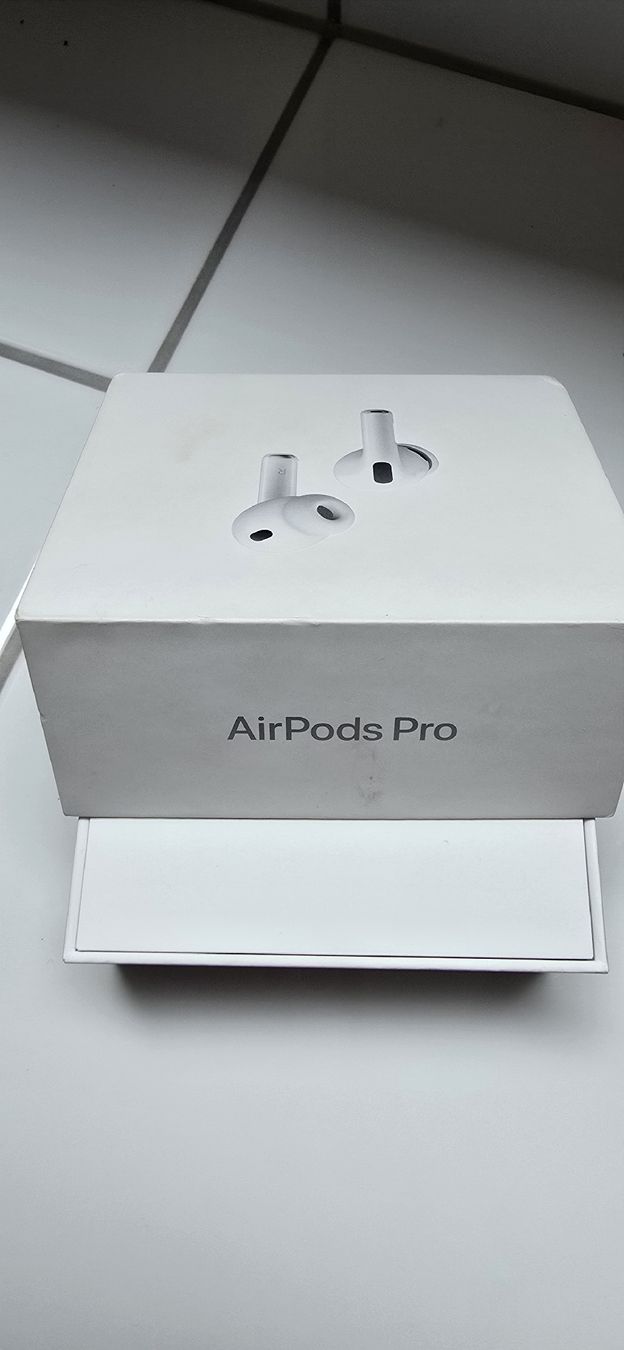 Apple Kopfhörer: Apple Airpods  pro 3 – Neu (gemäss Beschreibung) aus Zeiningen von Efifi 4
