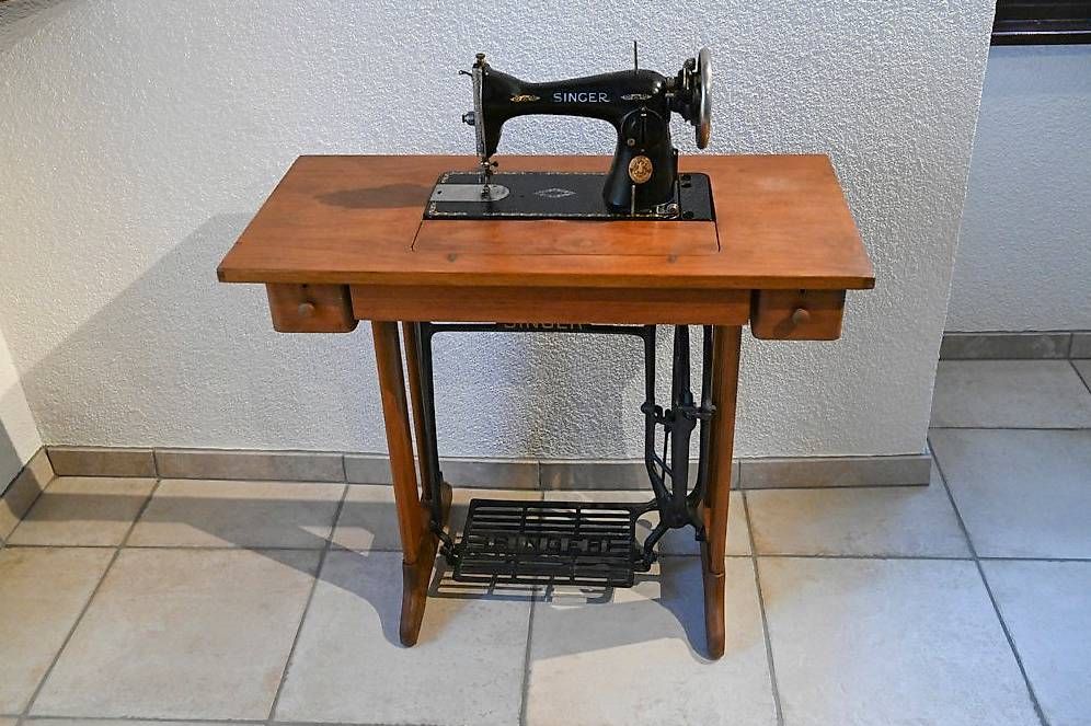Nähmaschinen: Machine à coudre Singer – Gebraucht aus Gollion von mar_z9zd 4