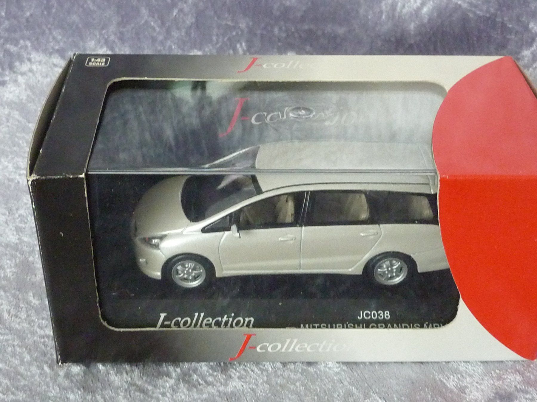 Mitsubishi Modellini d'auto: Mitsubishi Grandis MPV  1:43 – Nuovo e nell'imballaggio originale da Dürrenäsch venduto da modellautos4you 1