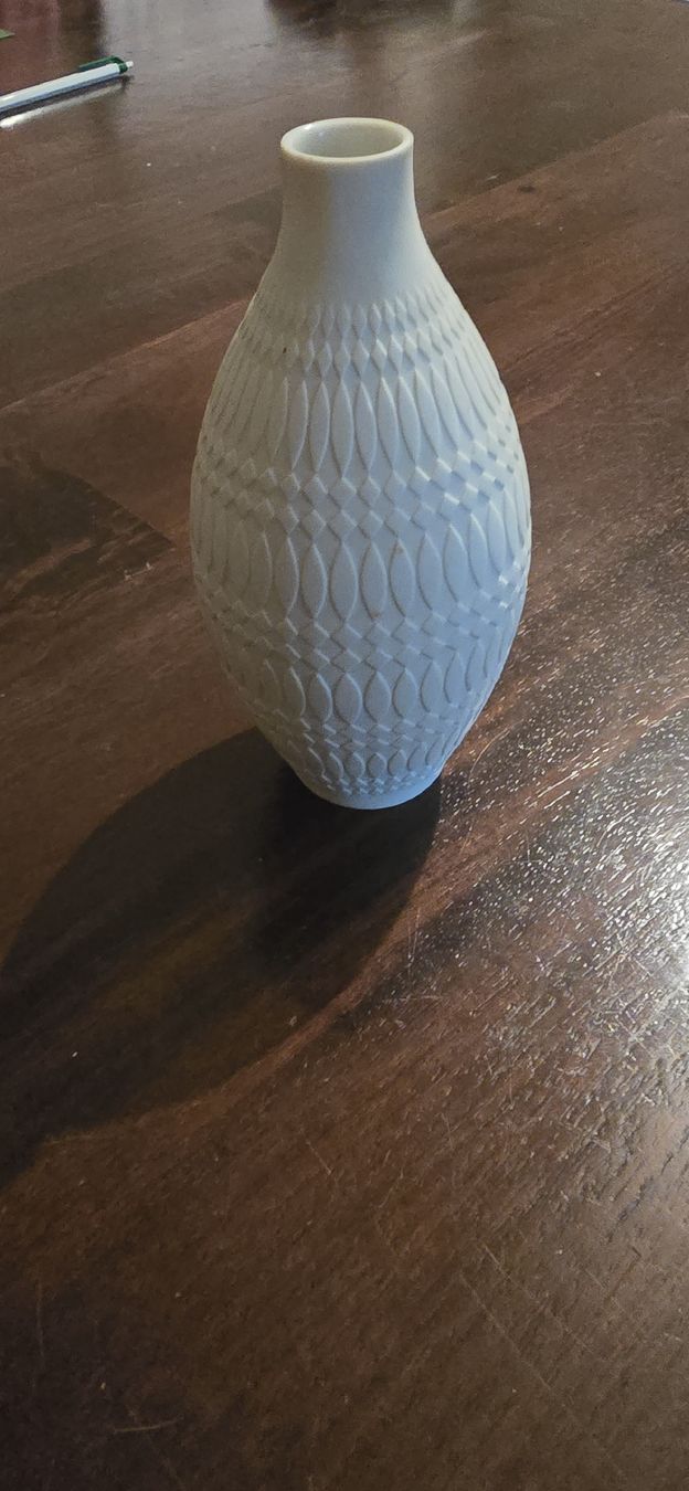 C.M. Hutschenreuther Hohenberg Vase 60er 70er Jahre (Gebraucht) in Basel für CHF 18 – mit Lieferung auf Ricardo kaufen