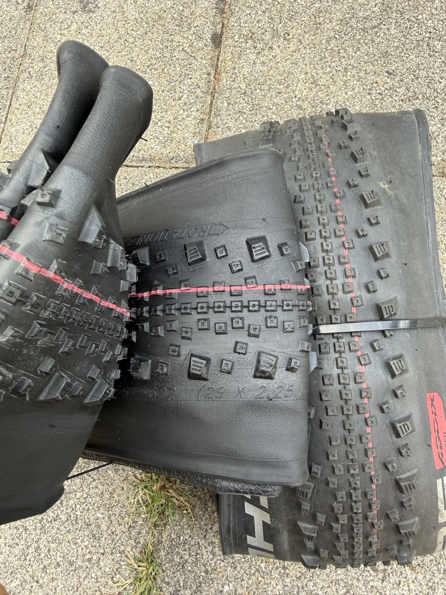 Pièces détachées: Schwalbe Tunderburd 29x2.25 – Neuf (Voir description) à Attiswil par Patsue 1