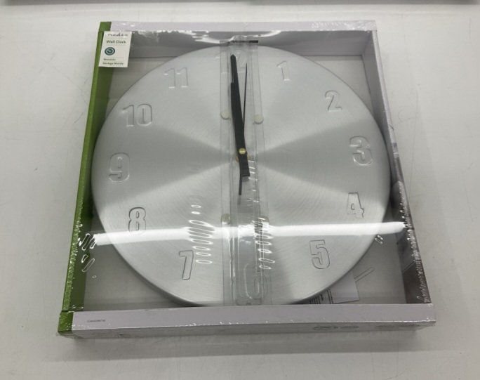 Uhren: NEU Wanduhr 30cm ø – Neu und originalverpackt aus Oftringen von Leleni
