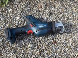 NEU: Bosch Blau Professional Säbelsäge GSA 18V