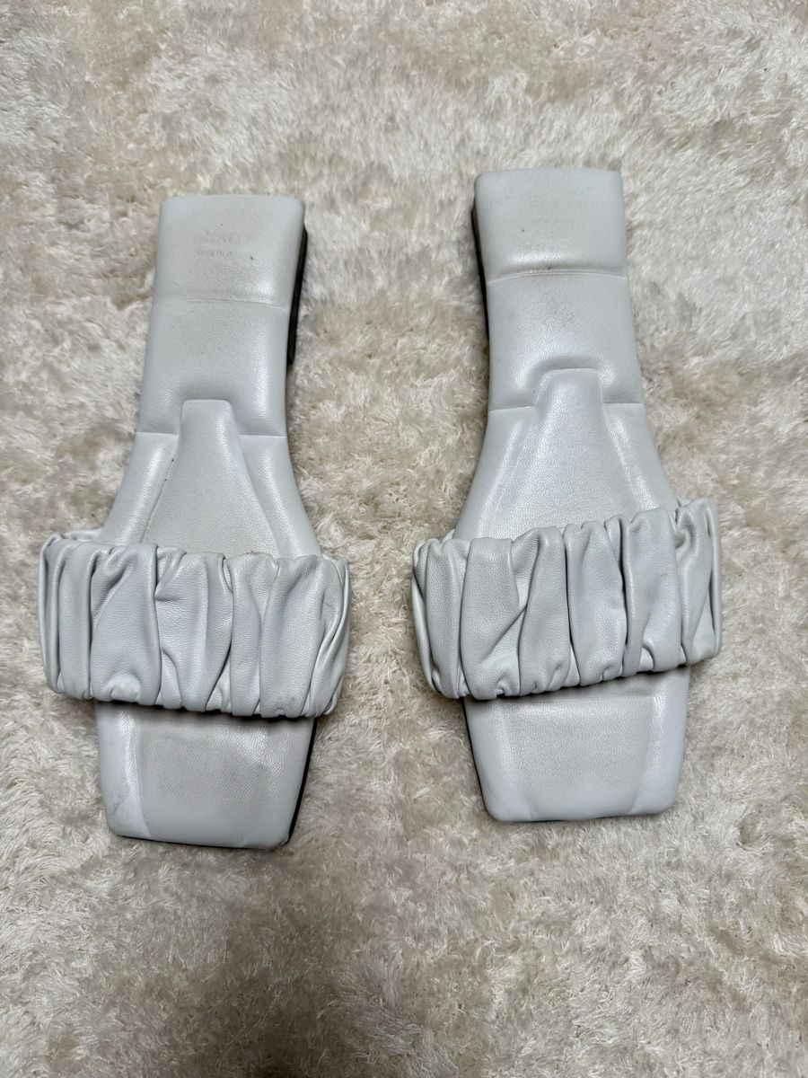 Khaite Damenschuhe: Khaite sandals 690$ – Gebraucht aus Barna von orbuyorcry 1