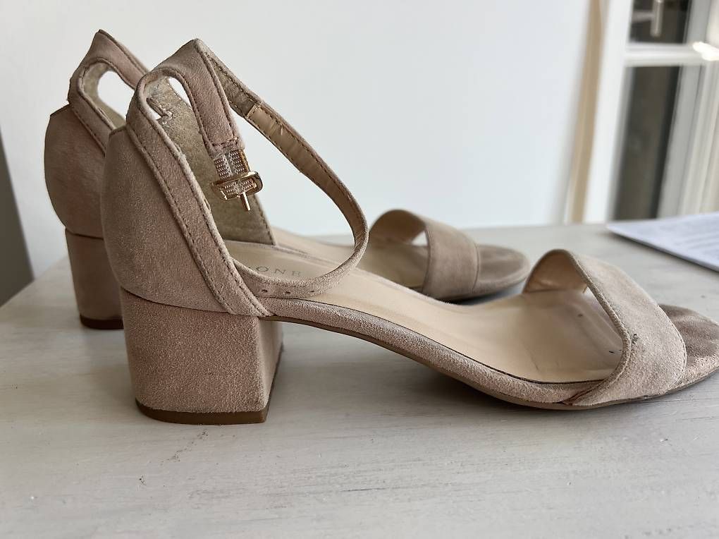 Scarpe da donna: PIER ONE Sandalen 37 nude  – Usato da Basel venduto da Princeton-seller
