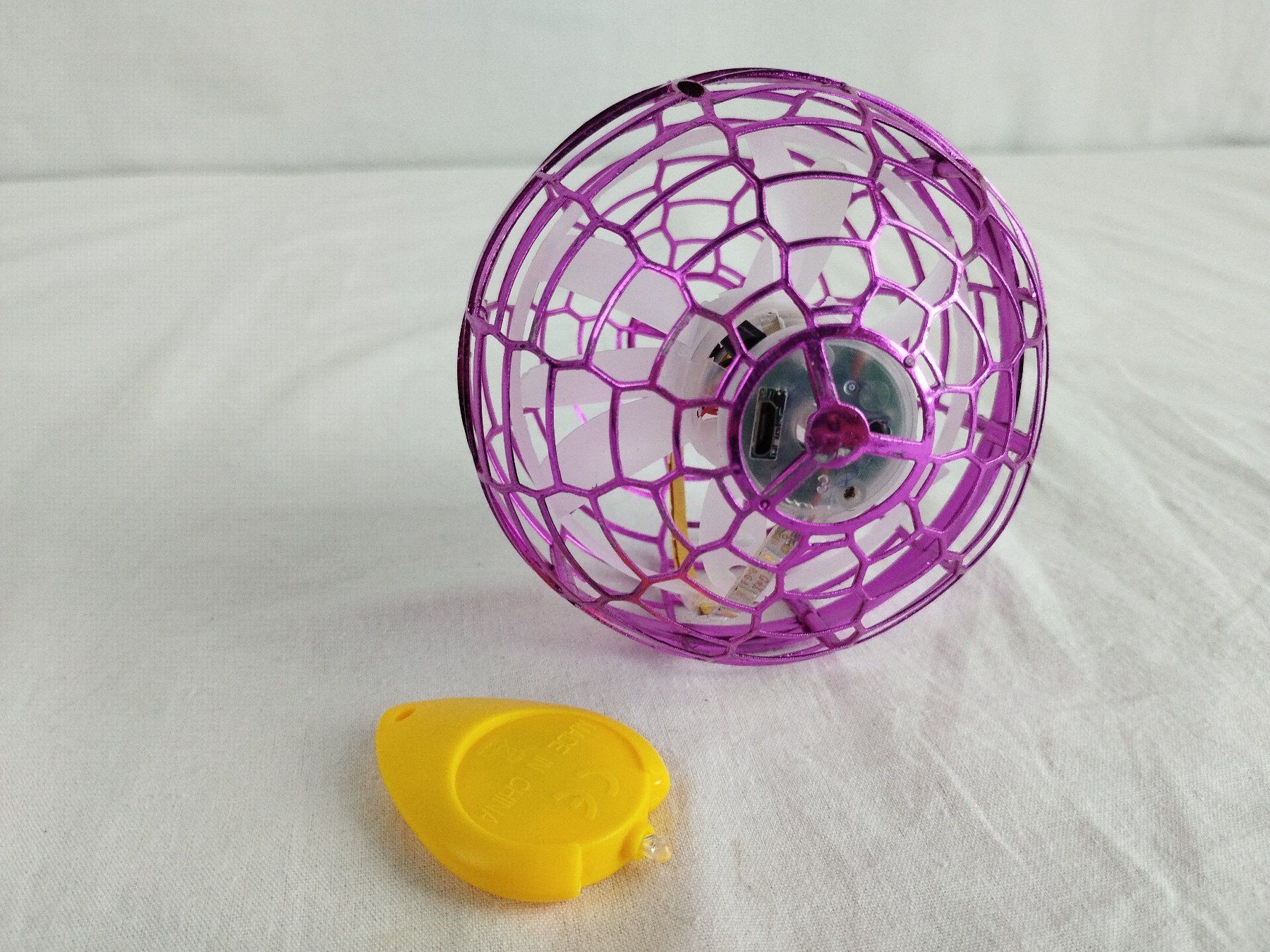 Giocattoli: FLYNOVA Pro Flying Spinner – Usato da Schübelbach venduto da Restwert_Schubelbach 9