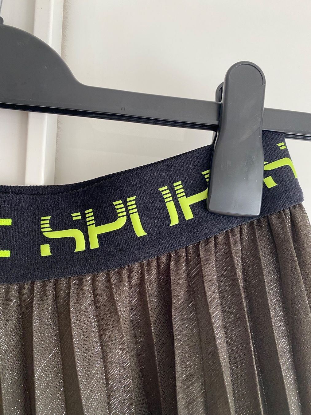 Marc Cain Röcke: Marc Cain Plisseerock, braun mit Glitzer, Grösse 36 – Gebraucht aus Winterthur von marisole4 3