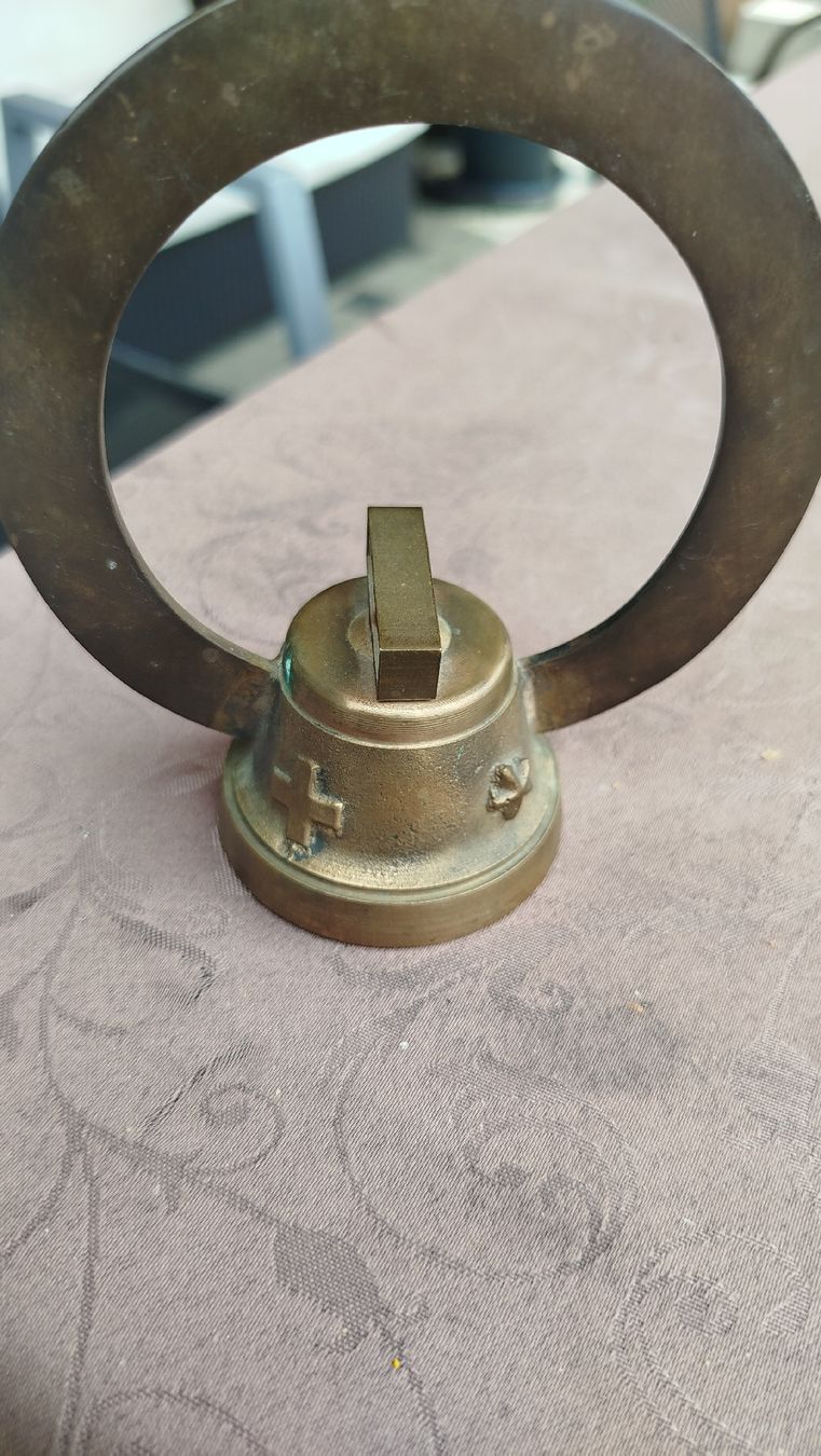 Glocken & Treicheln: Glocke mit Kuh und Schweizer Kreuz aus Messing? – Gebraucht aus Glashütten von lightmoon 1