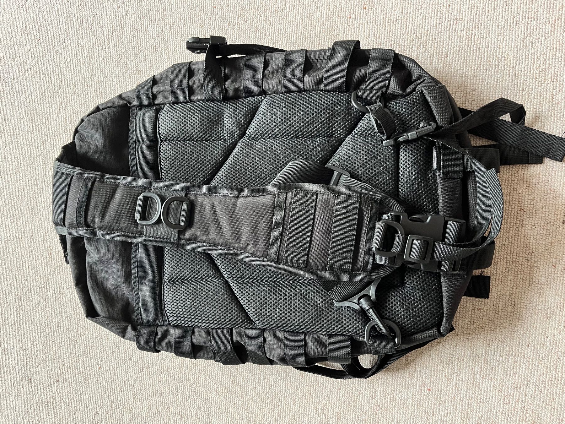 Quechua Wanderrucksack 20 Liter inkl. Regenhlle (Gebraucht) in Davos Dorf  fr CHF 14  mit Lieferung auf Ricardo kaufen