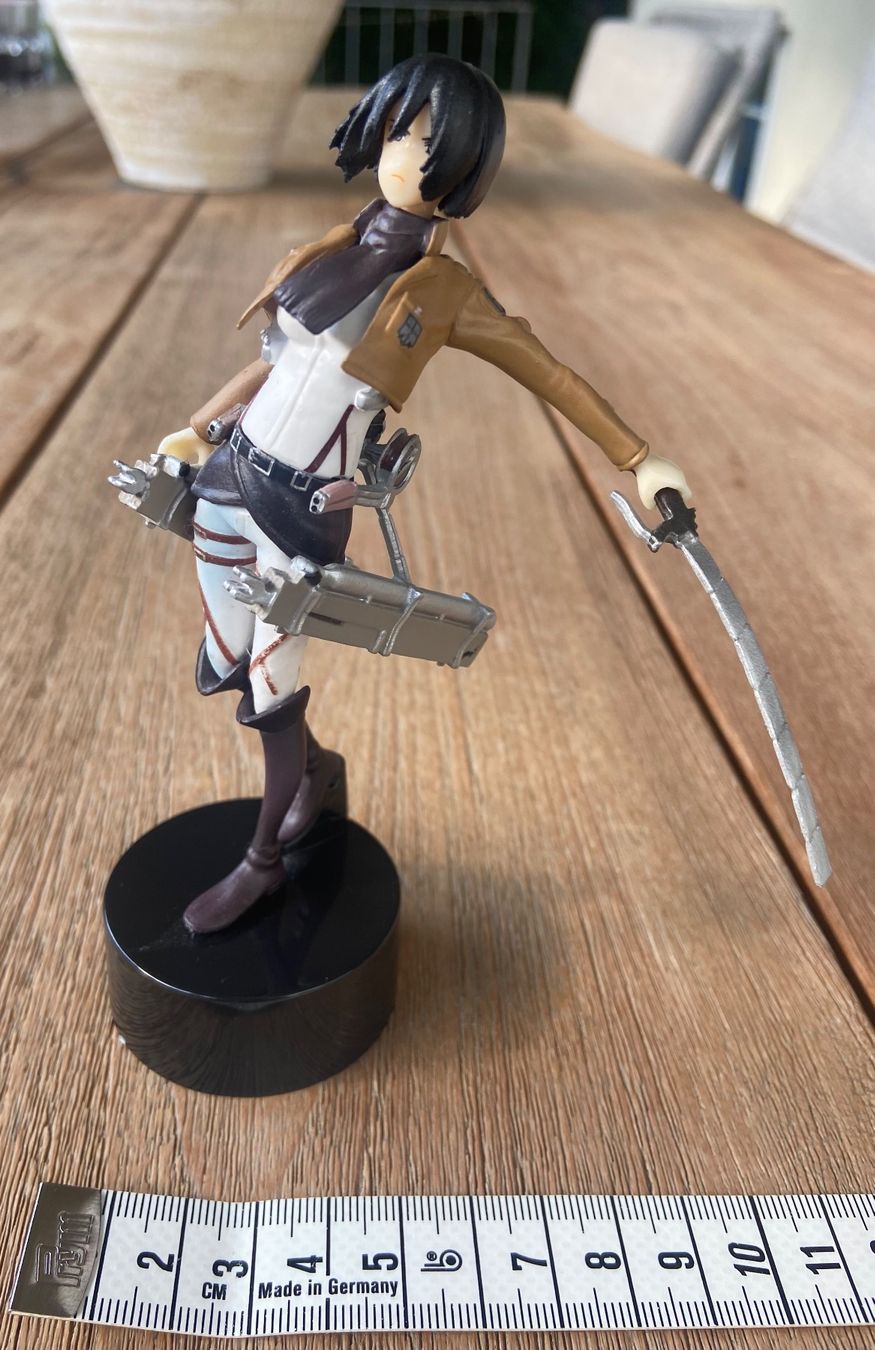 Statuette: Anime Attack on Titan - Mikasa Ackermann – Usato da Widnau venduto da Imani