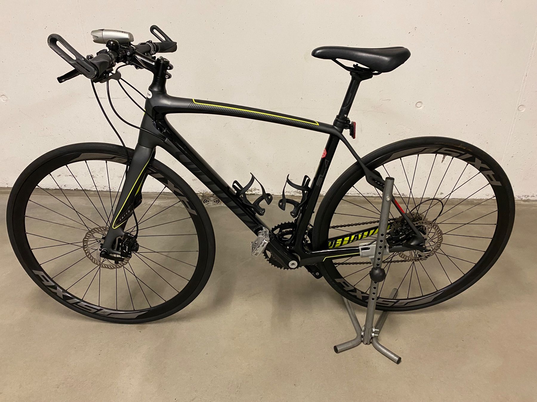 Specialized Velos: Specialized - Sirrus Carbon “S” - ParisRoubaix suspension – Gebraucht aus Männedorf von  9