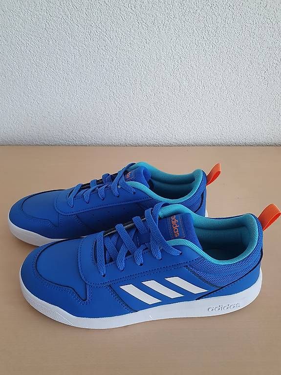 Scarpe per ragazzi: Adidas Schuhe Gr. 38 NEU – Nuovo e nell'imballaggio originale da St. Gallen venduto da misterio