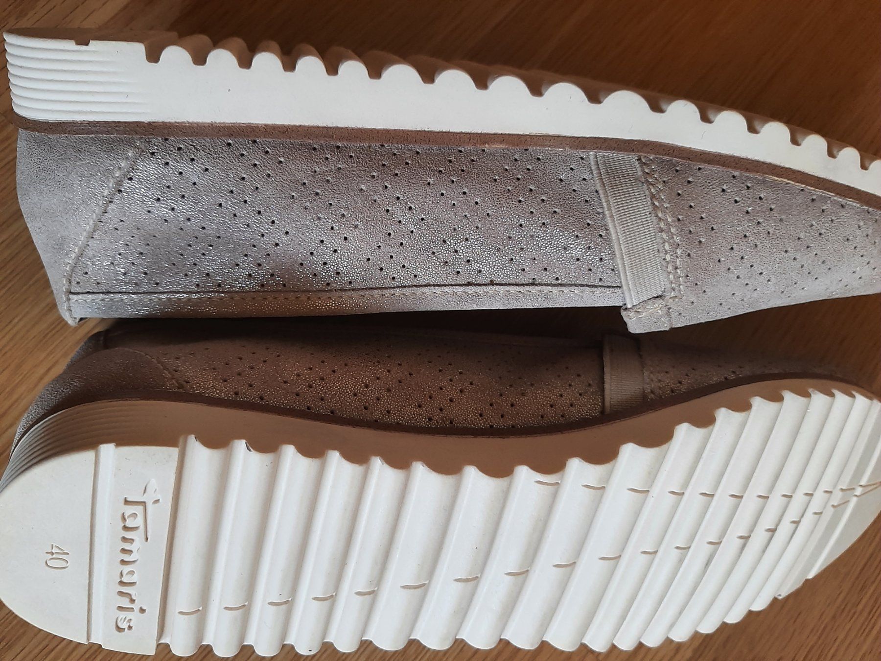 Tamaris Damenschuhe: TAMARIS Slippers Gr. 40 – Gebraucht aus Muotathal von robin40 8
