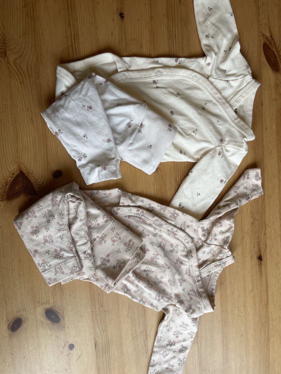 H&M Lotti & Set di vestiti: 2x Baumwoll Body & Hose im Set – Nuovo (secondo la descrizione) da Rütihof venduto da schnigobert.schni 1