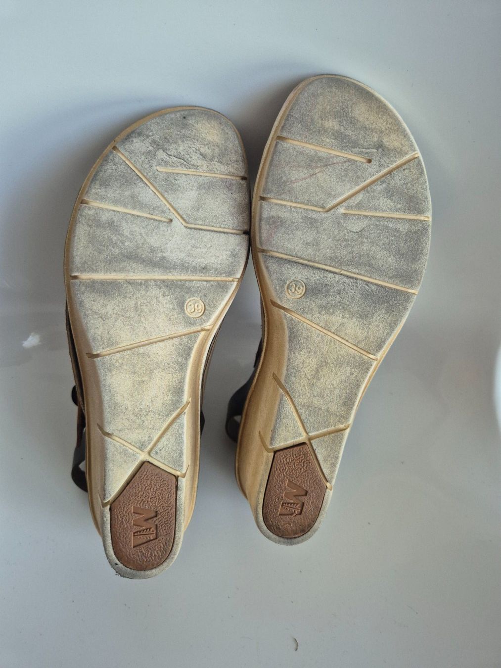Scarpe da donna: Weinbrenner Keilabsatz Sandalen, Leder, Gr. 39 – Usato da Volketswil venduto da Dokinka 5