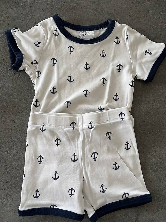 H&M Pigiama & Simili: Pyjama court, taille 98-104 – Usato da Chapelle-s-Moudon venduto da vanesso 1