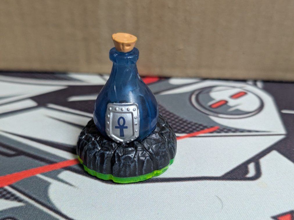 Statuette: Skylanders: Spyros Adenture Healing Elixir – Usato da Ennetmoos venduto da ale.cannabona