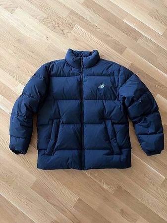 New Balance Daunenjacke schwarz