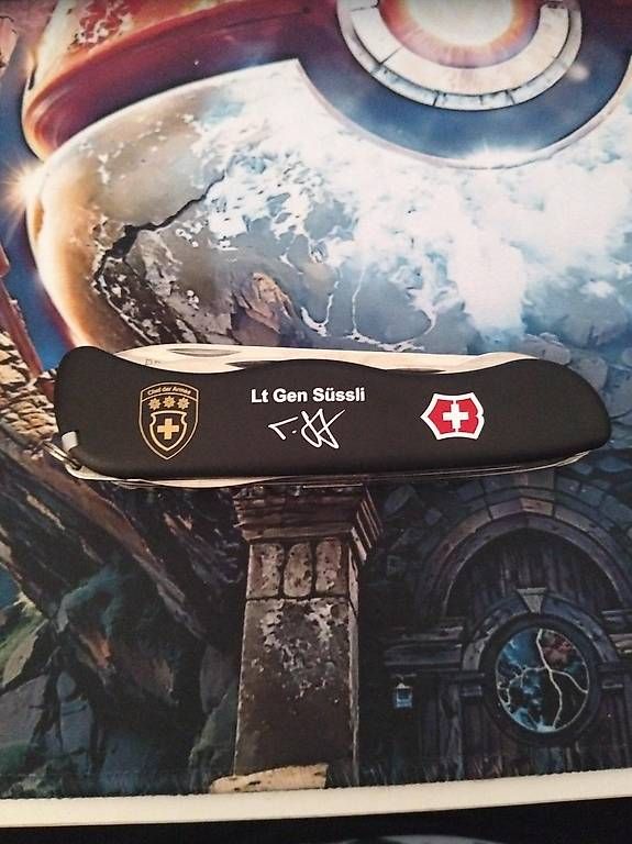 Accessoires: Coltello esercito Svizzero  – D'occasion à Giubiasco par Bjiorn 2