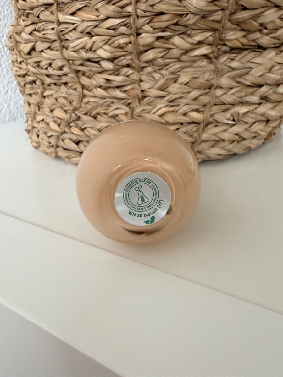 Clinique Make-up: Clinique Even Better Foundation, WN 30 Biscuit – Nuovo (secondo la descrizione) da Zürich venduto da wie_r6sx 2