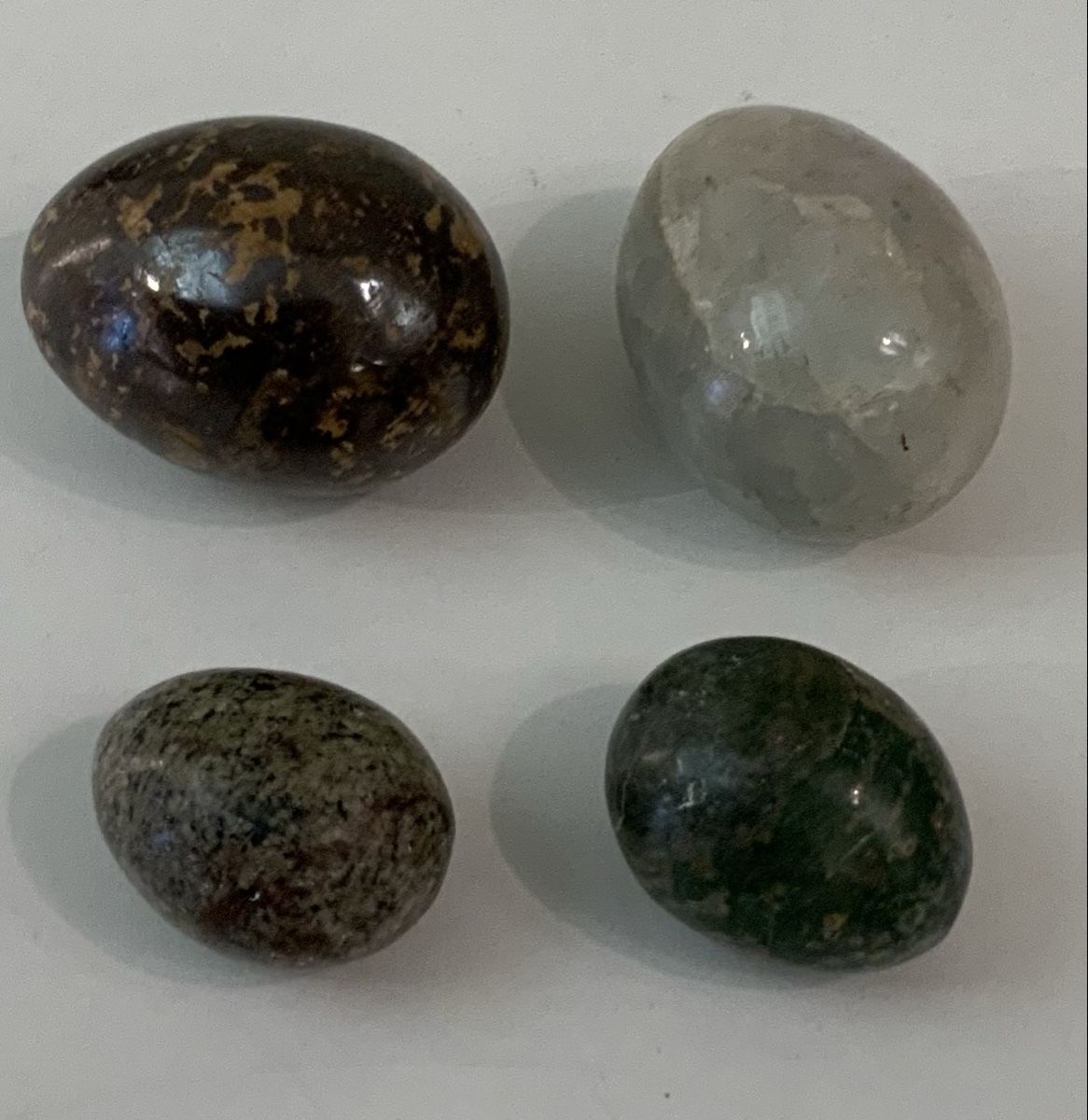 Tutte le decorazioni: Lot de 4 œufs en marbre – Usato da rolle venduto da Tontonjulot